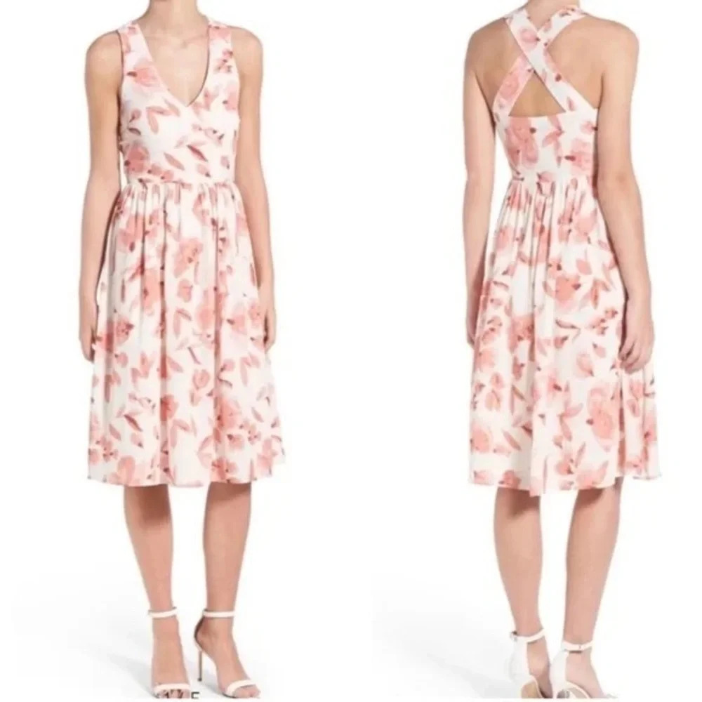 CUPCAKES AND CASHMERE l Sophia Dress Pastel Revolve Cross Back Summer Size Small